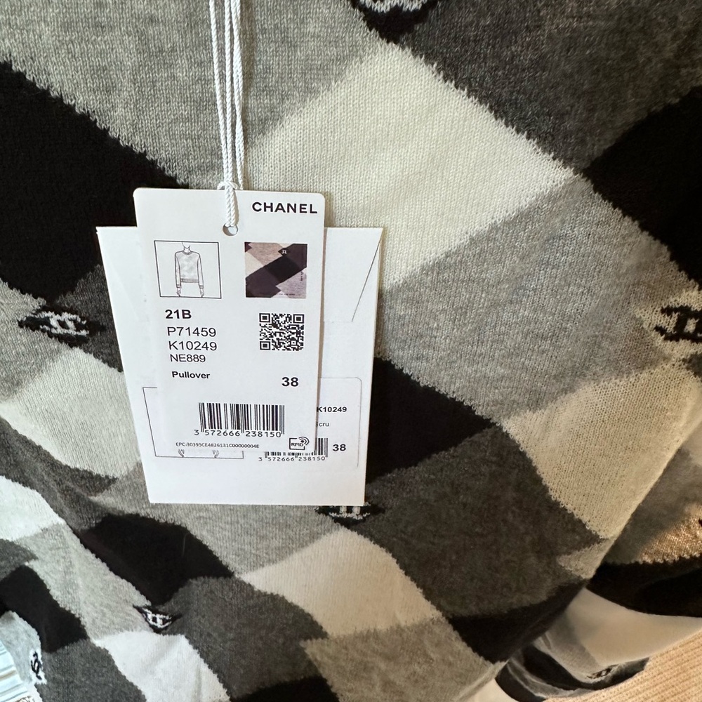 Chanel Argyle Pullover - Picture 7 of 13
